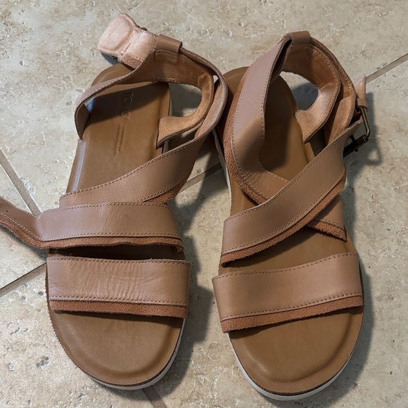 Toms Women's Brown Sandals - Picture 1 of 1